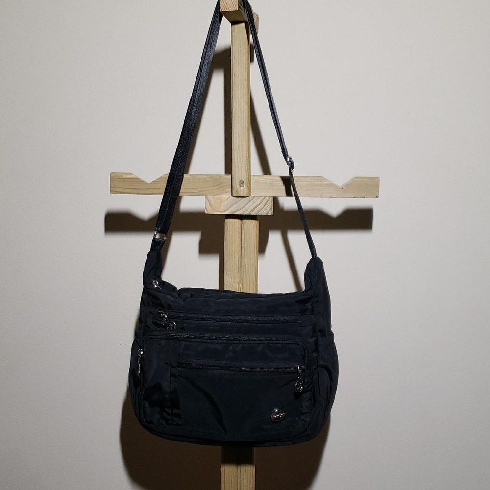 Elegant Black Shoulder Bag